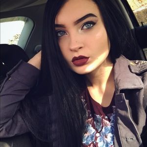 Meet your Posher, Abigail